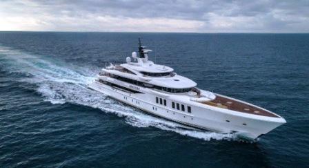 MundoNauticoVE's tweet photo. Benetti M / Y "Spectre" gana en la categoría de Mejor Yate a medida. #nautica #topnaval #sailboat #yachting #yachtmaster #superyachts #boatinternational #megayachts #yachtscrew #luxuryyacht #Miami #Florida #USA #Madrid # España #Italia https://t.co/MiJRcaWmta