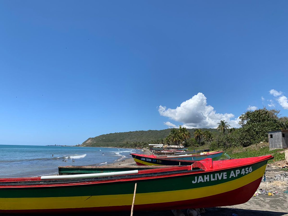 Beach of the week: Alligator Pond, Manchester 
Alligator Pond is a popular spot for locals looking for freshly caught fish and tasty seafood.

Click on the link to find out more: bigupwibeachja.org/beaches/detail…

#bigupwibeach #Manchester #beach #jamaica #seafood