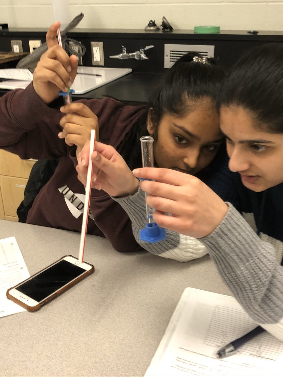 JBradshaw01's tweet photo. Mere minutes before an unexpectedly long break and grade 12s are still hard at work investigating the properties of a chemical system at equilibrium #InMyOntEdClass #OntEd. https://t.co/ZnxrJuqjXx