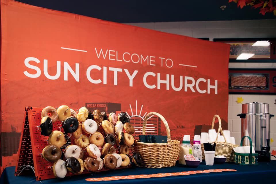 SendNewMexico's tweet photo. Join us in praying for @SunPaso who launched this past January in El Paso, TX. Pastors @BrantSmall and Tom Sylvia have a burden to reach far east El Paso, including many military families connected to Fort Bliss.
#sendnetwork #churchplanting #ForElPaso #ElPasoStrong https://t.co/7o68xT3xb7