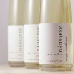 KenzoEstate's tweet image. The 2018 vintage of #asatsuyu Sauvignon Blanc was nicely reviewed, receiving a 95-point score from @WineEnthusiast's @vboone -- 750mls sold out but the nicely sized half-bottles are still available. (#pursesize #375mls #brunchwine)