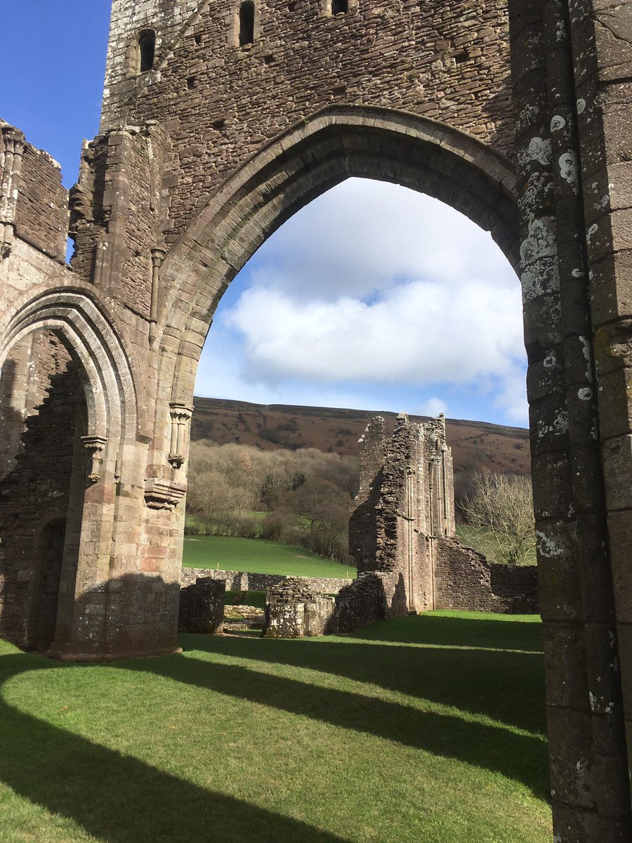 GC_OutdoorEd's tweet photo. Lovely potter round #llanthonypriory after our #blackmountain #walk  @gloscol #hillwalk #llanthony #gloscol #breconbeacons @breconbeacons https://t.co/TBl4HG9d1f
