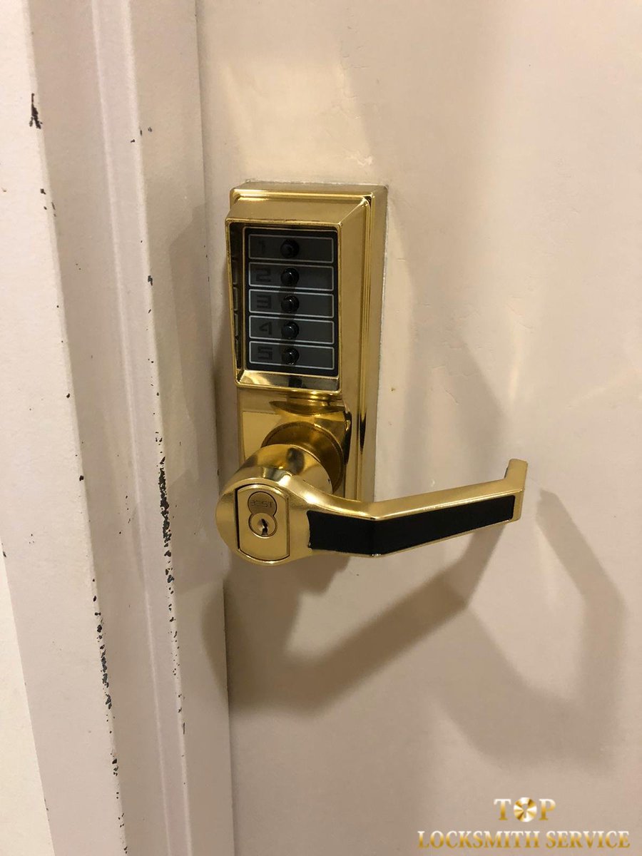 TopLocksmithMD's tweet image. Contact Top Locksmith for all your commercial locksmith needs! toplocksmithservice.com/locksmith-corp… 301-685-1185 #Commercial #Locksmith #CommercialLocksmith #MarylandLocksmithServices #MarylandCommercialLocksmith #CommercialLocksmithInRockvilleMD #RockvilleMD #RockvilleMDLocksmith