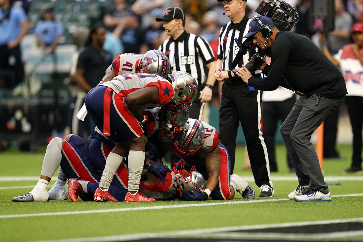 Y_DGates's tweet photo. Thank you to Houston and @XFLRoughnecks for the great hospitality. Had a great time, met a plethora of great people, and collected a lot of W!! #Agent47 #GetEmGates https://t.co/zbzTrqgjiO