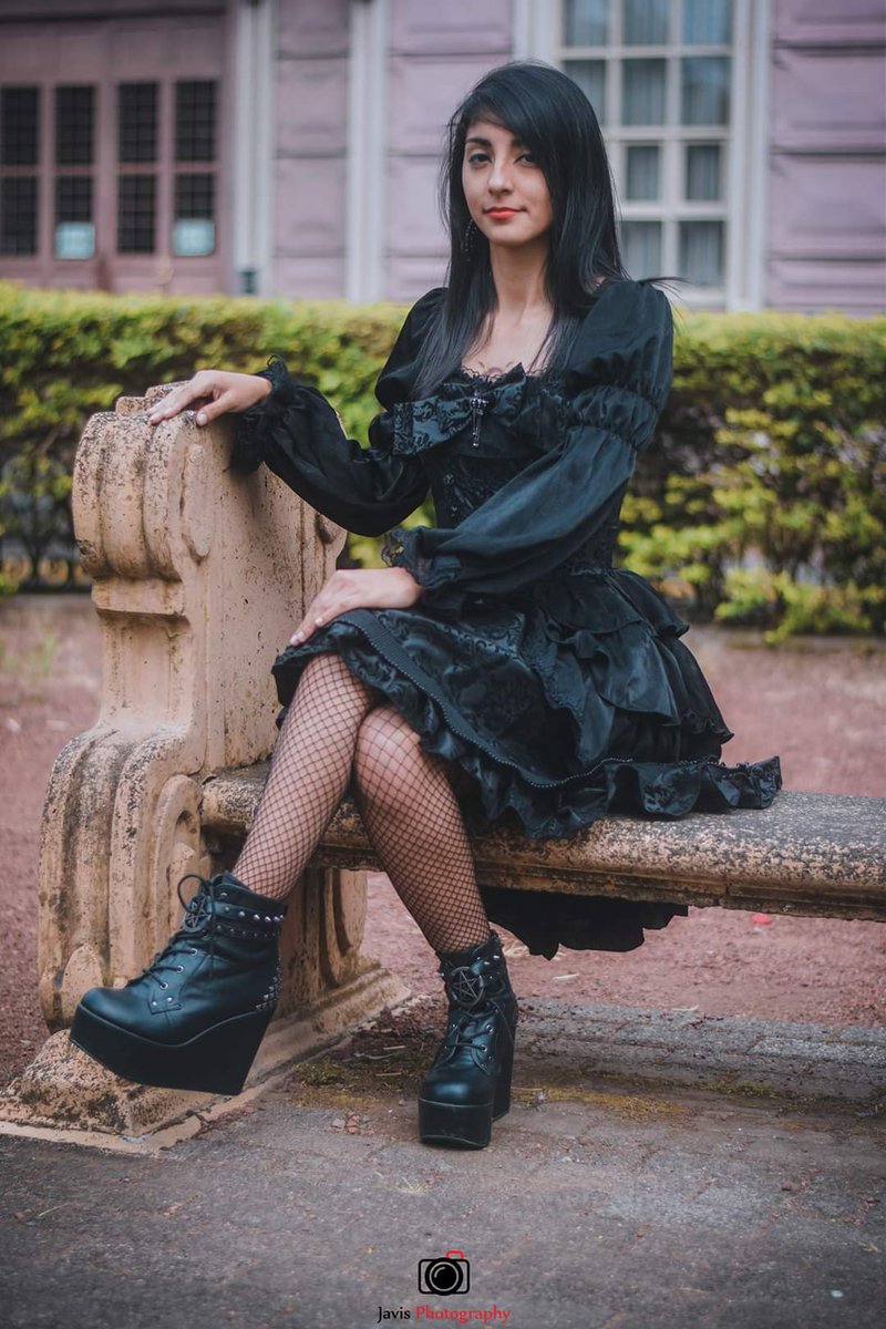 GothicVampi's tweet photo. πVIERNES 13π
@punkraveau
@punkravestore
@pleaser_shoes
#punkrave #punkraveclothing #punkravestore #lolita #lolitagirl #sweetlolita #gothiclolita #gothicgirl #gothgirl #gothic #gothstyle #gothicworld #alternative #alternativegirl #gothfashion #wicca #witch #fothography #vampi https://t.co/8FgNDZdsg1
