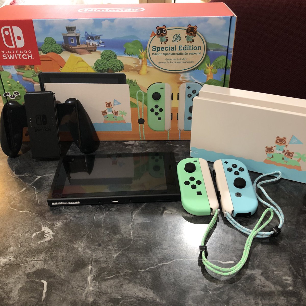 Jd_rabbit_s's tweet photo. I got my animal crossing switch.
It so cute. https://t.co/o5RsVpz89x