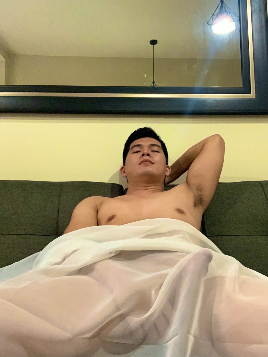 Onin_Zeun_XL's tweet photo. Anyone willing to join me in a lockdown? 🙈

BTW, just catching your attention to say keep yourself healthy. We can do this as a nation 💪🏻💦💯 https://t.co/eWs8mhvHz6