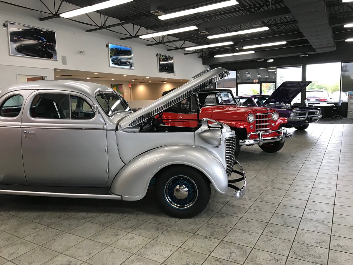 The @danobriencdjr showroom has more than just new cars. @danobrienautogroup has a huge collection of 🔥🔥 classic cars. Which one should I get? #KeepinItAwesome