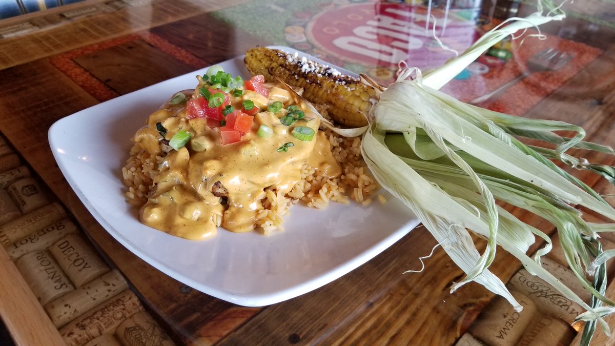 TacoYolo_FishH's tweet photo. TRY OUR NEW MARCH SPECIAL - POLLO CON QUESO
Chicken breast seasoned with our special spice blend &amp; grilled, topped with zucchini, squash. Finished with our homemade queso, tomatoes, scallions &amp; black olives. Served on a bed of Spanish rice, with Mexican street corn. https://t.co/rY5Quw4VbT