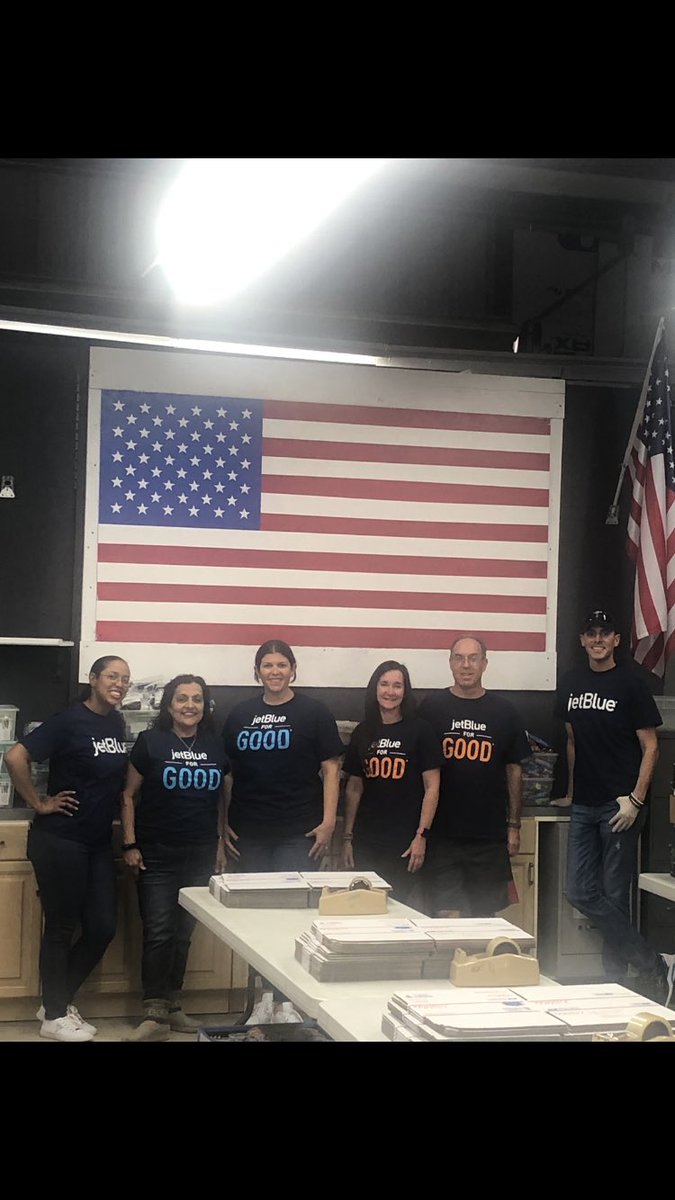 DholakiaSwati's tweet photo. Happening now! Sending positive vibes to our Troops! We appreciate you! Our Forgotten Soldiers! 🇺🇸 #JB4G! The finest CSR TEAM! #FLLCSR rocks it! https://t.co/pMexLf1MSk
