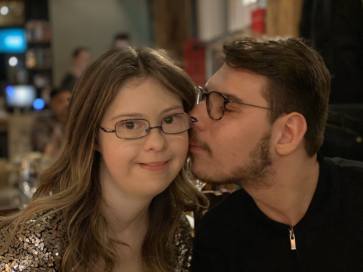 jackiedylan's tweet image. Had a lovely dinner with my girlfriend 😘