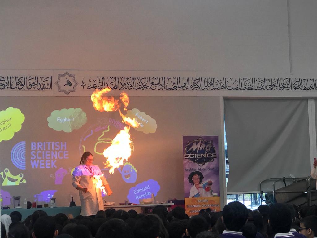 olive_bburn's tweet photo. What a week! We've been learning about famous British scientists who changed the world. So we're engineering the future! Can we do it? Yes we can!!!
#britishscienceweek #BSW #engineering #STEM #OliveBBN #StemFirst #weareStar https://t.co/d3dDjXFFID