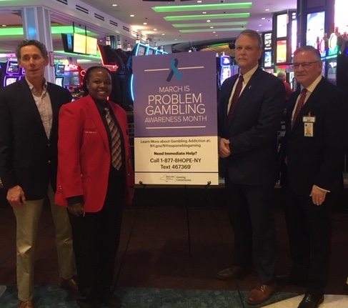 MichelleMS917's tweet photo. March is Problem Gambling Awareness Month. Genting New York is devoted to helping individuals in need by providing information and education on resources that are available regarding responsible gaming at @ResortsWorldNYC and @RWCatskills .

#hopeny #problemgaming https://t.co/GHemMqaLfw