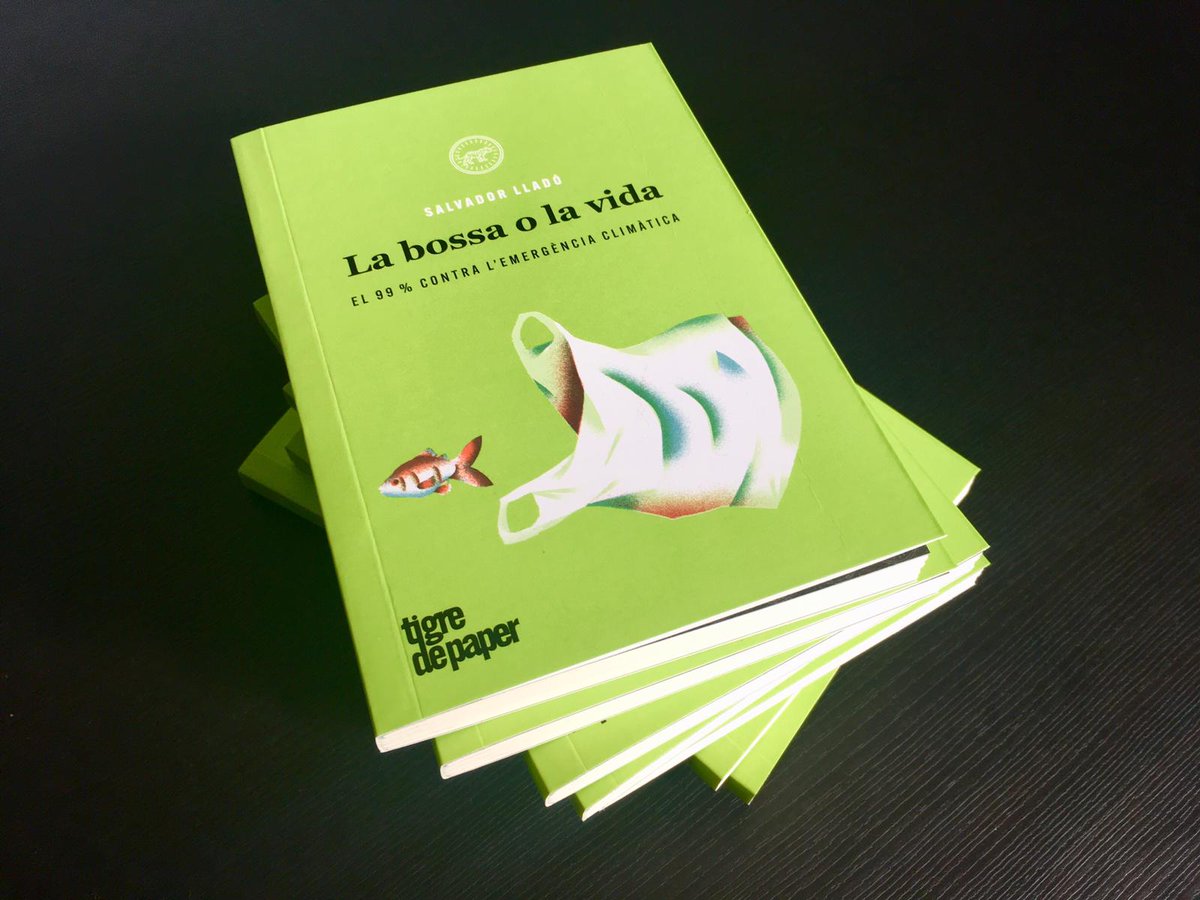 Salva_Llado's tweet photo. #buidemlesllibreries si voleu llegir com les mesures contra el coronavirus s'assemblen molt a les mesures contra l'emergència climàtica, llegiu La Bossa o La Vida. Superar el coronavirus, superar el capitalisme, superar el canvi climàtic. https://t.co/pIY0wE1fs6