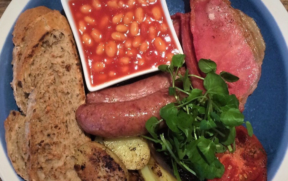 Start your weekend right with our brunch! #ultimatehangovercure #startyourweekendright #topnosh