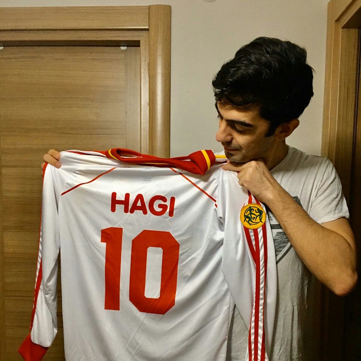 Ozan Özgür tweet media