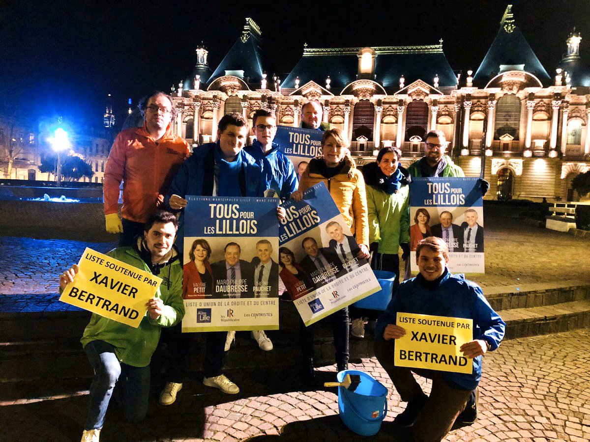 GNSelliere's tweet photo. ➡️ DERNIER JOUR DE CAMPAGNE AVANT LE PREMIER TOUR ! 🚀
Avec l’équipe pour un dernier collage, qui vient conclure une année continue d’actions militantes, de belles rencontres et de présence sur le terrain ! Ce dimanche on vote et on fait voter pour la liste #TousPourLesLillois ! https://t.co/1gkCKm08J5