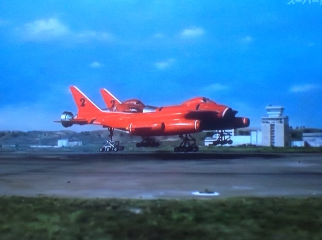 朝特撮。謎の円盤UFO 4話。ルナキャリア(トランスポーター)が活躍する