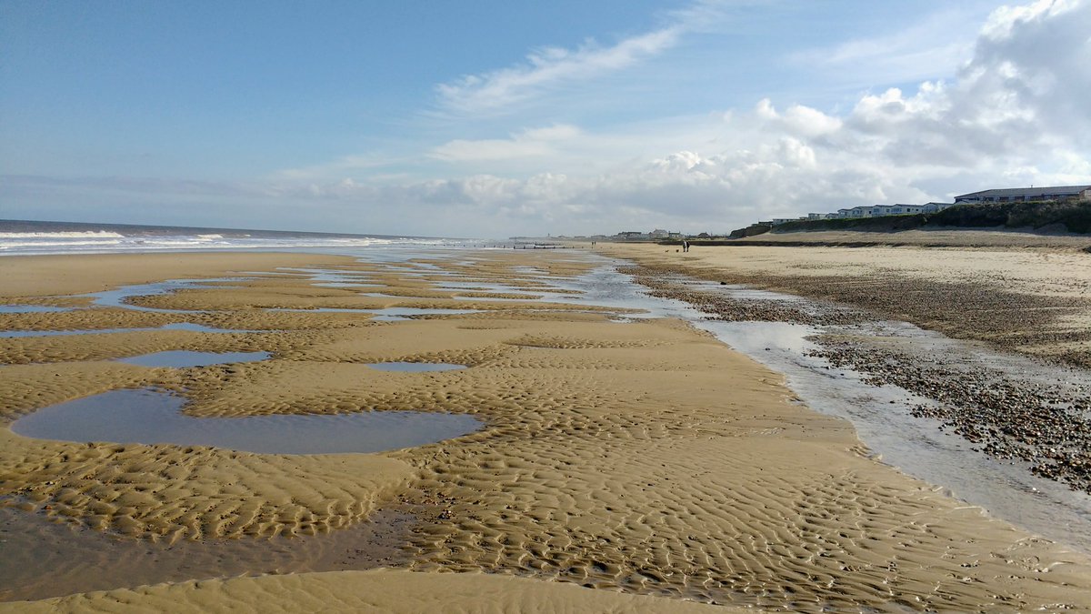 BethFootForward's tweet photo. #Overstrand to #Walcott 
https://t.co/dBpWejj8Fk

https://t.co/5Pf99n8VVI

#nationaltrails #visitbritain #Norfolk #searchandrescue #uksar #volunteers #ramblers #walking #hiking #charitywalk #charitycoastalwalk #BethFootForward #longdistancewalking #endurance https://t.co/TwFQR8vVAc