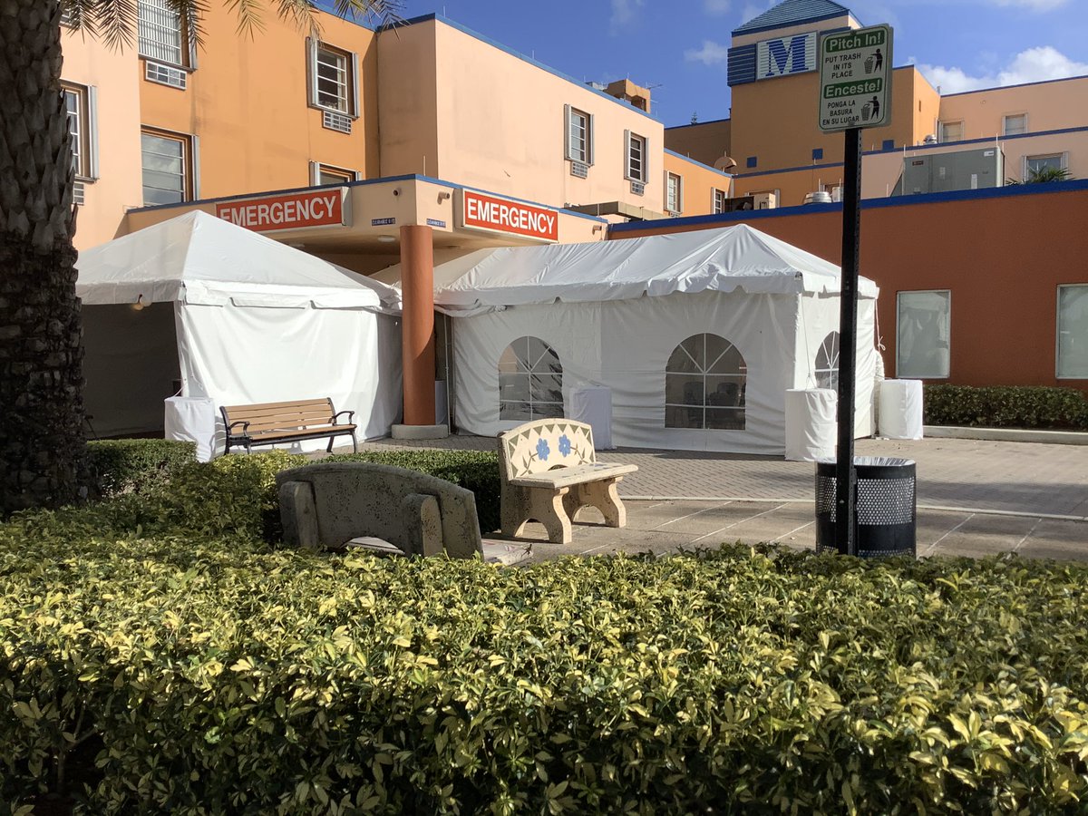 jweinsierWPLG's tweet photo. Triage tents set up outside Memorial Pembroke and Memorial West. The goal to keep those with symptoms of of the waiting room with others. #SouthFlorida #CoronaVirusUpdate #COVID19 #coronaflorida #pembrokepines https://t.co/rJGbCrf8oa