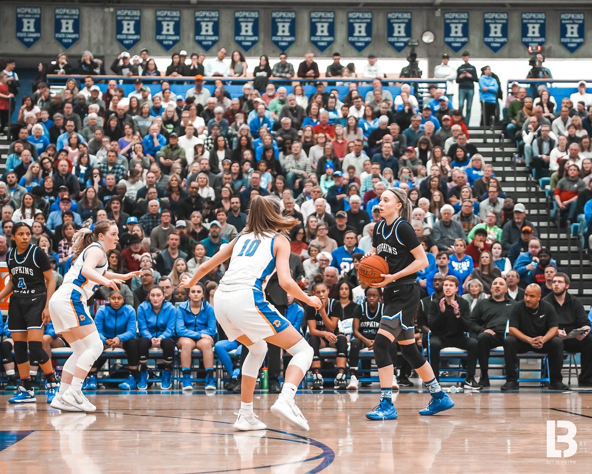 paigebueckers1's tweet image. Heartbroken isn’t even the word to describe the feeling I’m going through right now. Hopkins, thank you, my teammates, coaches, fans, and community, I thank you from the bottom of my heart. It wasn’t the ending we wanted but the real know. A royal now and forever💙🤞🏼 P out