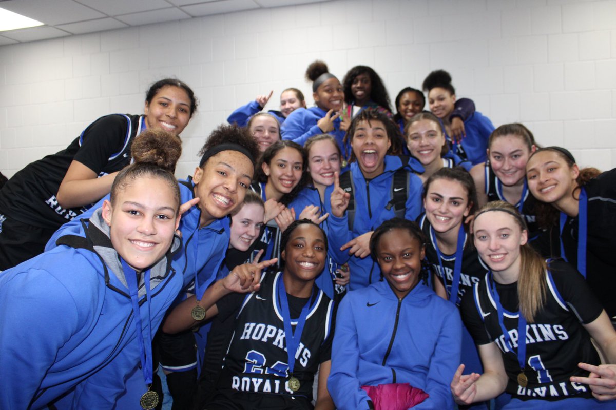 paigebueckers1's tweet image. Heartbroken isn’t even the word to describe the feeling I’m going through right now. Hopkins, thank you, my teammates, coaches, fans, and community, I thank you from the bottom of my heart. It wasn’t the ending we wanted but the real know. A royal now and forever💙🤞🏼 P out