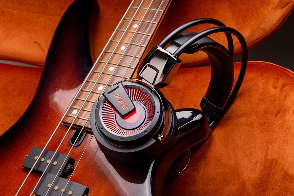 xpgbrasil's tweet photo. Game On 🎮 ou Rock On🎶? XPG Precog, o headset perfeito para games e musicas. https://t.co/6Ywls40qfR