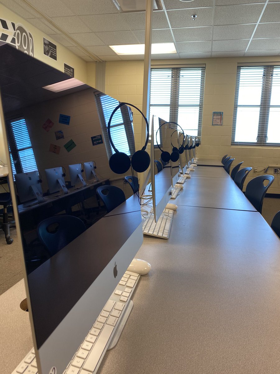 VCSLearn2Tech's tweet image. #CleanLab Spent the morning disinfecting and shining up the lab! Looking forward to returning at some point in the near future with the students @Mainlandhigh #WashyWashy