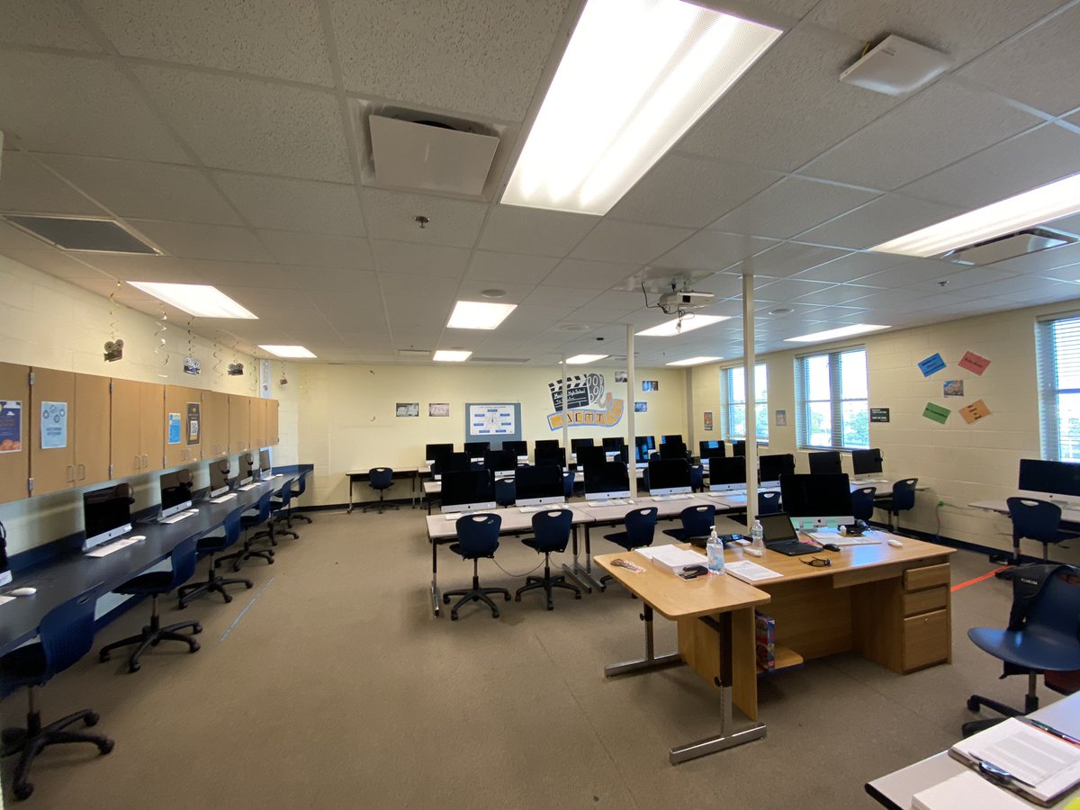 VCSLearn2Tech's tweet image. #CleanLab Spent the morning disinfecting and shining up the lab! Looking forward to returning at some point in the near future with the students @Mainlandhigh #WashyWashy