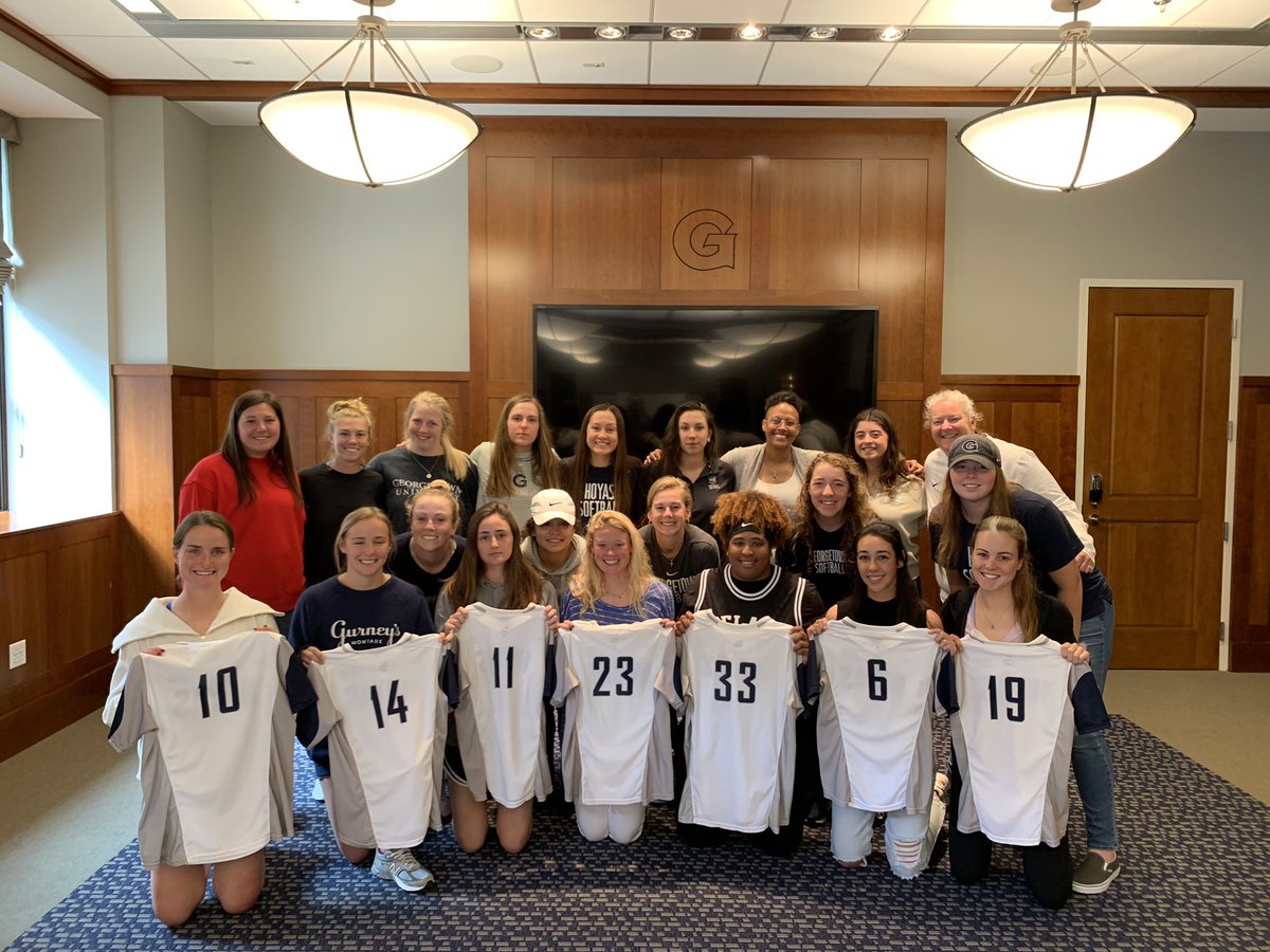 PatConlan23's tweet photo. Said goodbye to these fabulous  young women today. We ugly cried together. In time the great memories we shared will be far more vivid than those of the last 24 hours. Love you all @HoyaSoftball ❤️ https://t.co/s34lnBr8ma