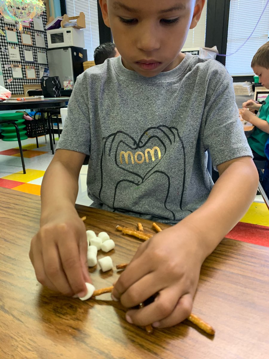 _lizzymaynard's tweet photo. For Math we have been learning about 3-D shapes so we made 3-D shapes at snack time https://t.co/JgbSkachqG