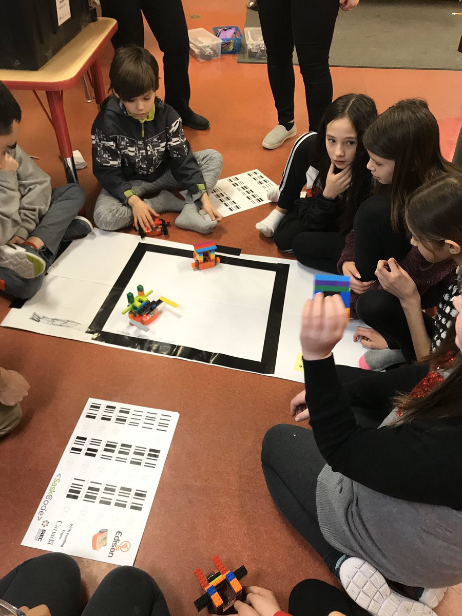 durocher_garyn's tweet image. Great week of spreading awareness and providing coding/robotics knowledge with the robot mice, ozobots and Edison’s. #saskcode #saskatooniec #ozobot #Edison #nlsdPROUD @NLSD113 @InnovationSask @saskatooniec @SaskCode