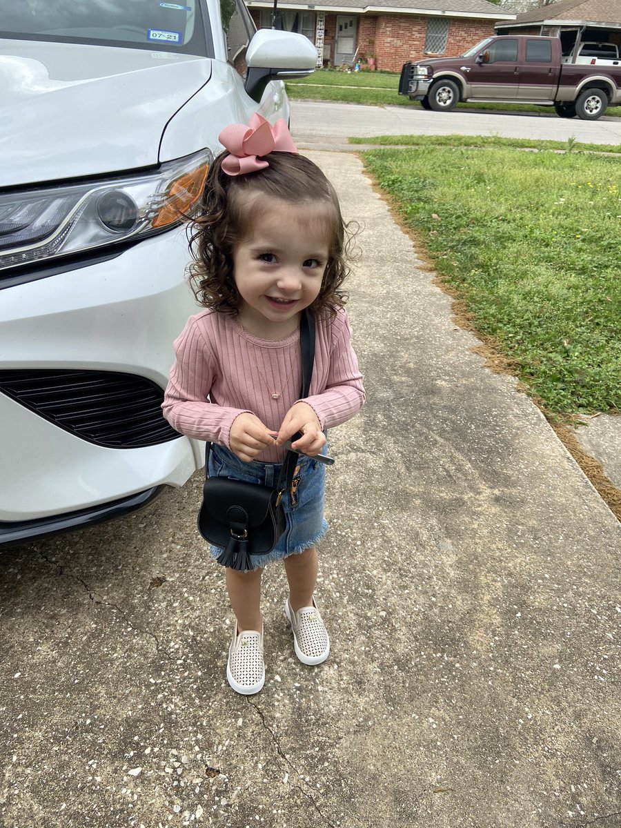 diana21ss's tweet photo. Happy Birthday to my beautiful Daughter Mikayla! #MyLittleModel #cutebaby #myprincess https://t.co/ar32c0z2Rq