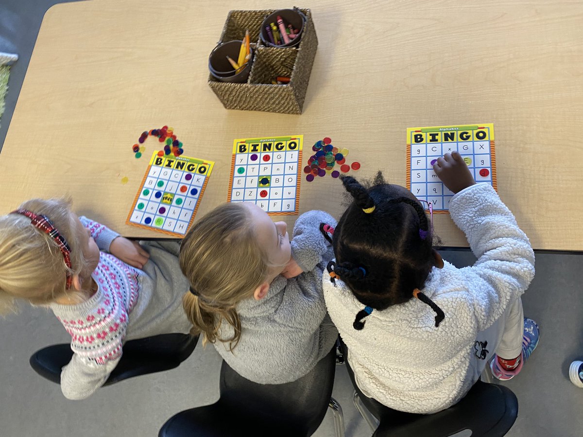 RonSouthernK's tweet photo. Today AM kindergarten had fun during morning table centres. We were so proud of our puzzle skills we wanted to take a picture! We played alphabet bingo and learned a new math game called Bears in a Cave. We visited grade 2 and they read us the legends they wrote! @RonSouthernTwo https://t.co/zZyB2uLGsH