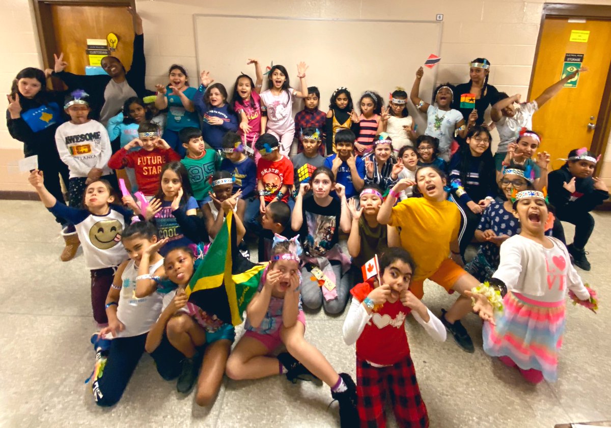 persaud_c's tweet photo. Thank you to everyone for their support! This event could not have been successful without these Wolves & the encouragement of our educators to always strive for what’s best! Adding this to the list of rewarding moments I’ve collected @ThornwoodPS #TPSWolfpack ✊🏾 https://t.co/nEZOpzHOVZ