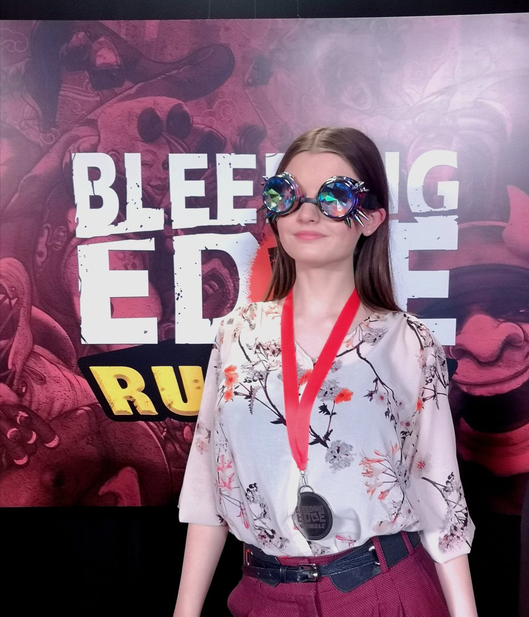 _RetroKrystal's tweet photo. Thankyou to @xboxuk and @BleedingEdgeNT for the amazing opportunity to be apart of tonight's #BERumble.
Also big thanks to the @ADVNCRgroup & the rest of the teams for producing & managing this awesome show for everyone.
The matches tonight were intense! https://t.co/EjqxOzMySw
