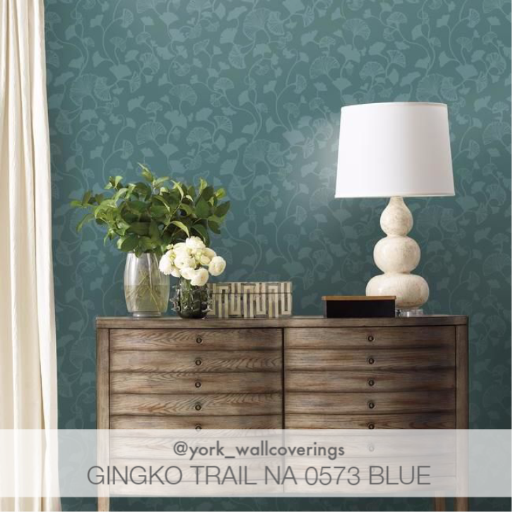 candiceolson_'s tweet photo. Wallcovering designed to make a subtle statement using low contrast hues and pared-down, nature-inspired motifs. @YorkWall GINGKO TRAILS 

#candiceolson #yorkwall #yorkwallcoverings #wallpaper #wallpaperdecor #designwithwallpaper https://t.co/YGJO1OckwP