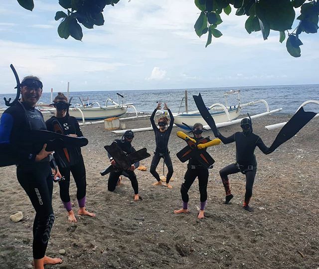 Yea we know, more happy divers going to the water, sorry but we can't stop their joy! Best diving days are coming, don't miss this out.
.
#bestdivingdays #apneistacomunity
#apneistafreediving
#apneistafamily #nobodywillstopus . ift.tt/33iVOlq