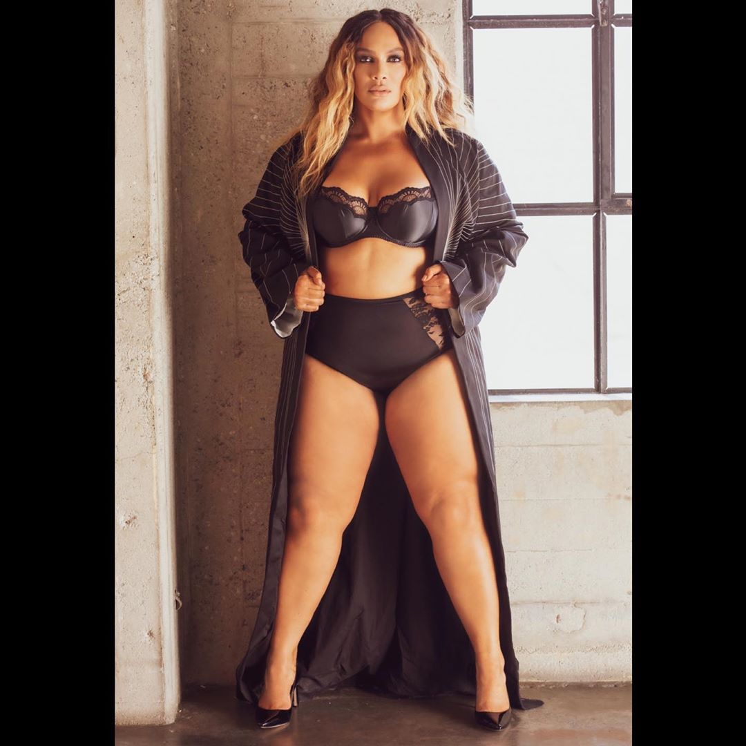 Nia jax topless - 🧡 The Sun в Твиттере: "WWE stars Nia Jax and Nataly...
