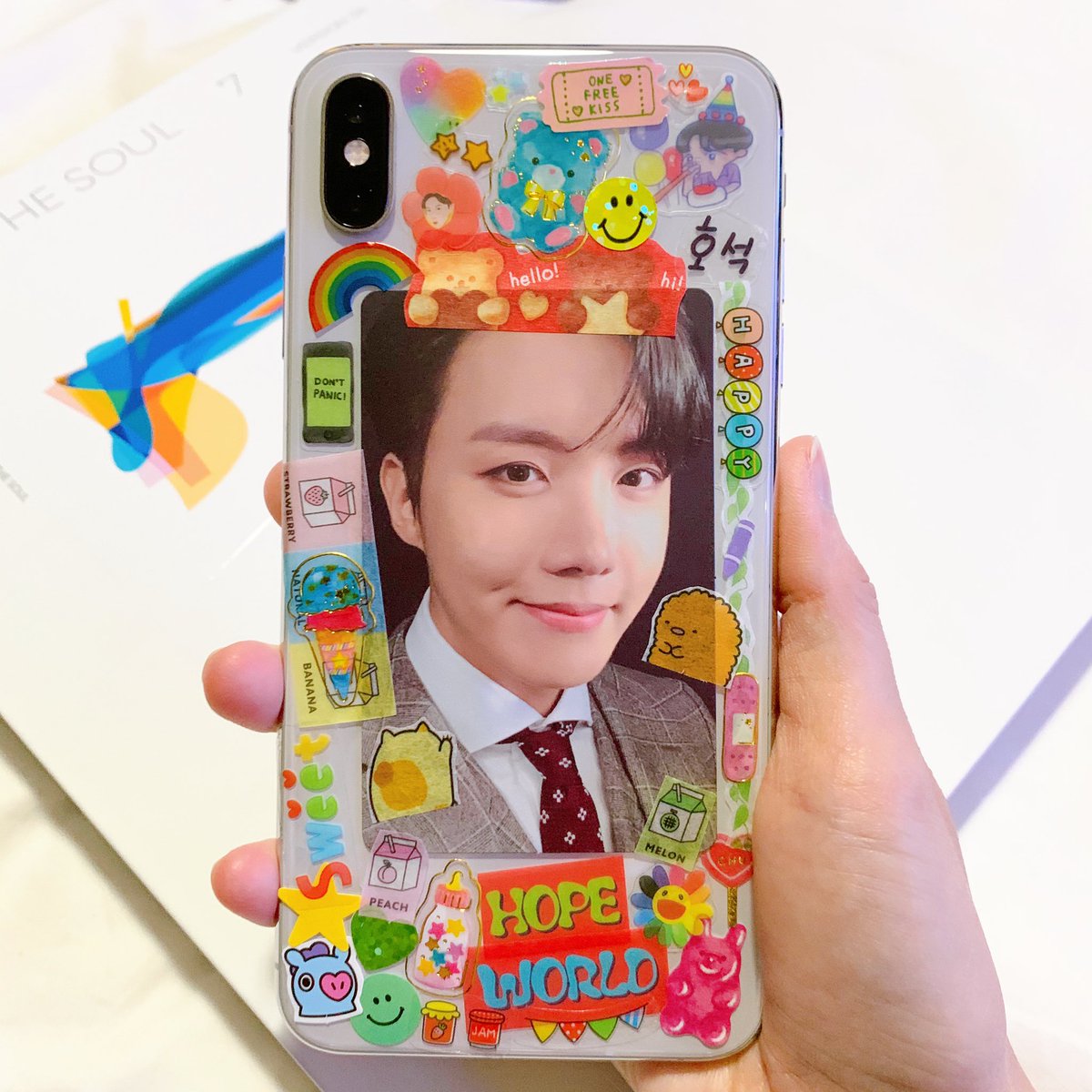 tinyseokie's tweet photo. i just love making pretty hobi things so much 🥺 i’m suuuuper excited to finish making my next idea 🌟 https://t.co/1e6oyKwsYY