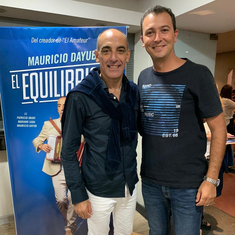 Que verano Mauricio el 2020. Metiste Estrella de Mar y llenaste sala todas las semanas. Aplausos amigo. Gran trabajo. Sos un pasaje a lugares muy lindos!!!!!