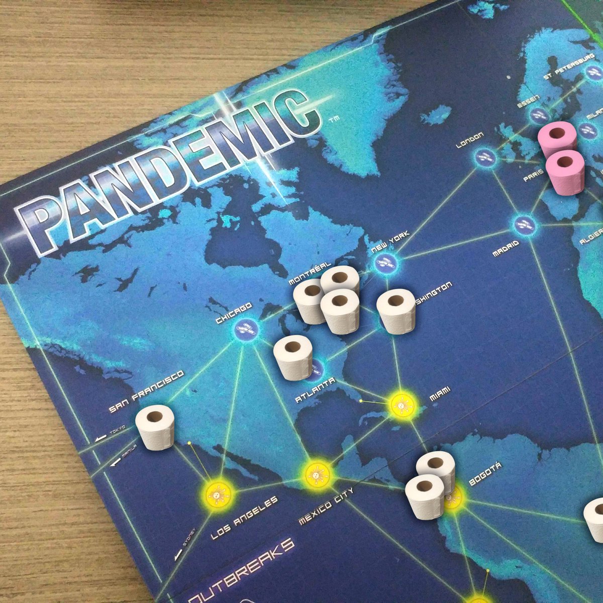 Pause_en_PIXEL's tweet photo. Notre proposition pour l'extension spéciale #Covid_19 #Notoiletpaper #papiertoilette @zmangames_ #pandemie https://t.co/h40Uk3DcCv