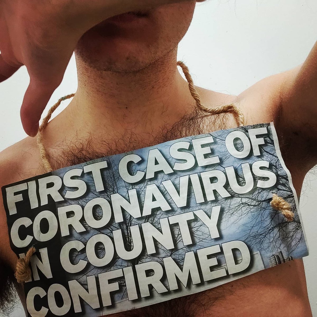 Headlines in my head. 
Ink across my skin. 
Searching empty words,
rich in meaning.
I fight against injustice and judgements.
The truth is that we are all liars. 
Who is responsible for that?
#covid19 #quarantine #coronavirus #Leicester #UK #school #andratuttobene #art <a href="/leicslive/">LeicestershireLive</a>