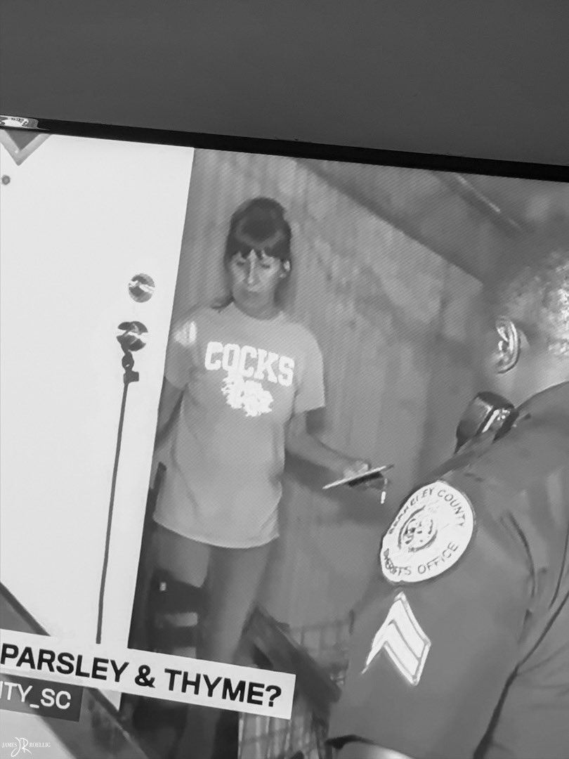 jamesroelligjr's tweet photo. We know what she’s a fan of!

#GetSome — ℑ ℜ

#LivePD #LivePDNation #BadBoysBadBoys #LiveTweet #BackTheBlue #ThinBlueLine @DanAbrams @Sean_C_Larkin @TomMorrisJr1 @OfficialLivePD @AETV #Police #LivePolice https://t.co/XDLtF1vGbg
