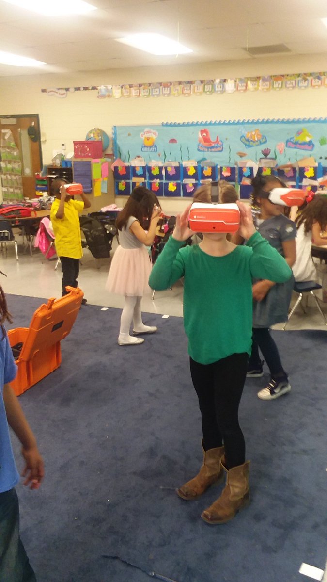 M_Caragiulo's tweet photo. We had an incredible STEM Friday! We used vr to step into the past of Jamestown,  Native American homes, present classrooms, and what the future can look like. #nnpsproud #happystem @classr00mrescue @kevin_nelhuebel thanks for the idea! And thanks to Ms. Mayfield and Ms. Furman https://t.co/m98gFOfhhS