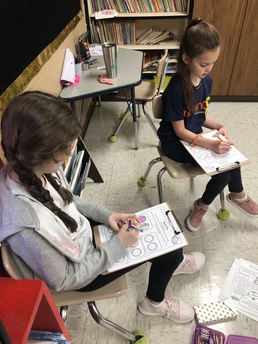 Smbaldwin17's tweet photo. PI Day activities!! The groups who showed the overall best team work and hard work will have a chance to {PIE} their teachers in the face. #talkabouthardwork #theywereTOOexcited @FarmingtonElem1 @GravesCo #gcforward https://t.co/xOtdHAgvvG