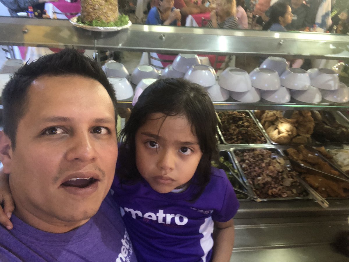 Ludvick6's tweet photo. Thanks π for everything @Greg_MPCS team #livepurple #livemetro #purplelife #MetroByTMobile. Your #PhilosophyLife living in me
#2K20 #YouAretheBest #seafood #Thankyou https://t.co/HfXkUPfslK