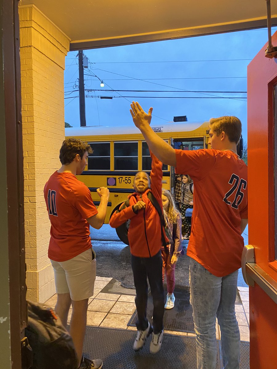 West Madison Elem. tweet media