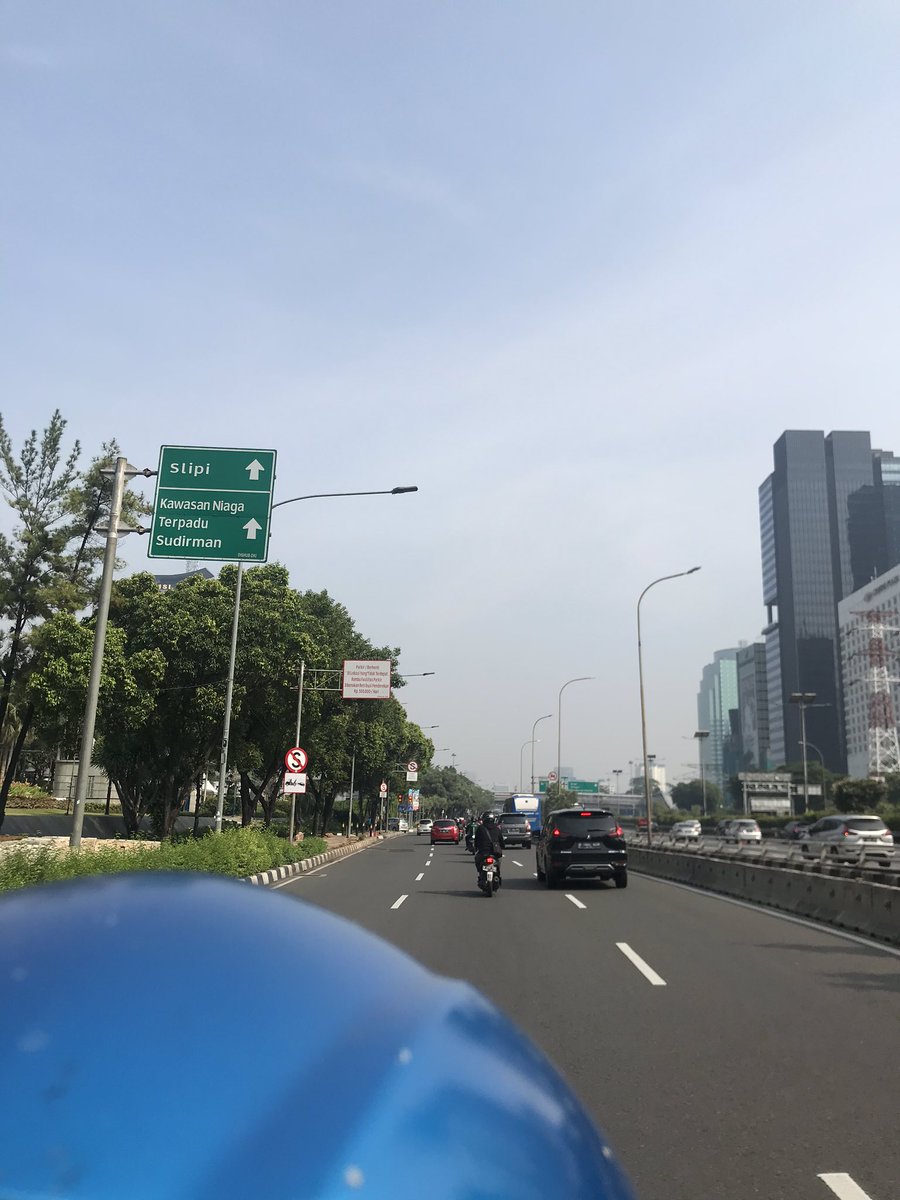 indofest_offcl's tweet photo. Ada yang sepi tapi bukan kuburan.
Jalanan Jakarta lagi lengang banget, gak mau ke JCC Senayan apa?
#Indofest2020 https://t.co/5jJyjj90dB