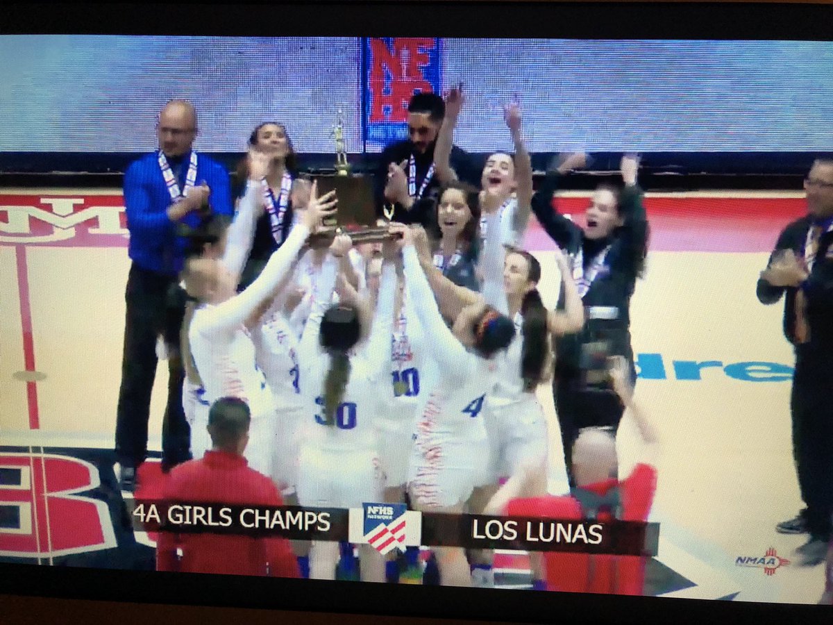 LLHSPrincipal's tweet photo. 3-PEAT!!!! STATE CHAMPS!!!!! 💙🐯🧡@LLHSPrincipal @LLTigerSports @LLHSHoops @LL_Schools @LlhsStuco @LLHSTigers @LLS_SPSV @llssuper https://t.co/ImDvxptw61